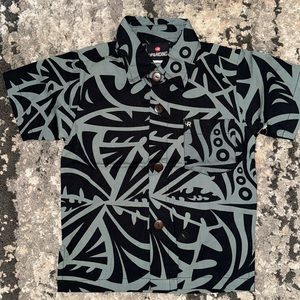 Boys button down Hawaiian print shirt